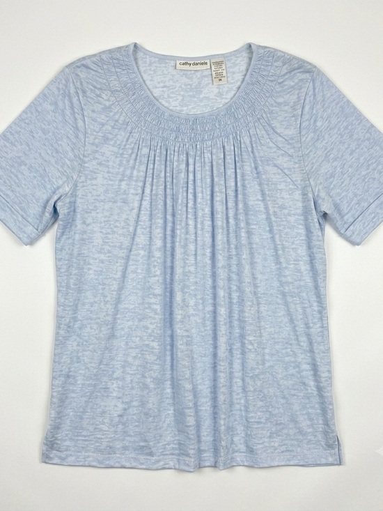 Cathy Daniels Tops - Cathy Daniels Women’s 1X Top Blue Heathered Pleated Neck Short Sleeve Shirt